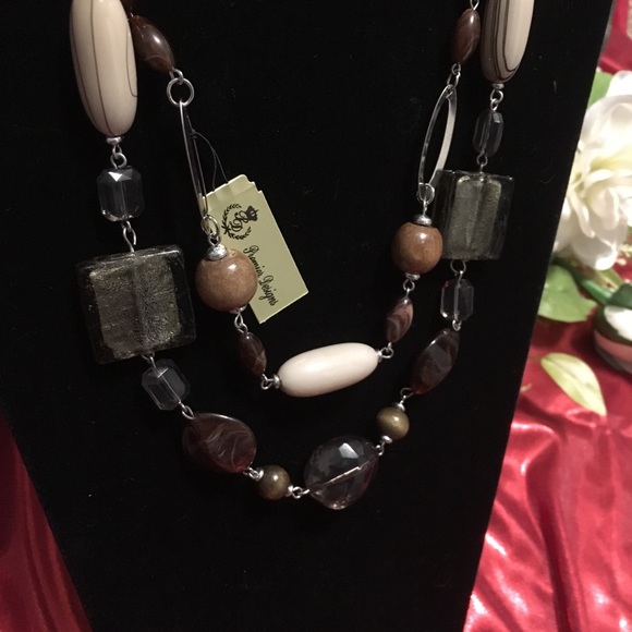 Premier Designs Necklace - Picture 2 of 2